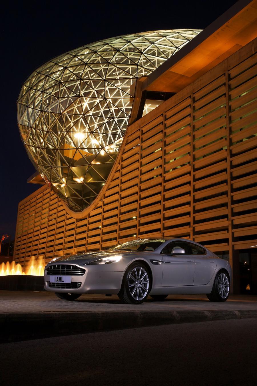  Aston Martin Rapide 2010 года  (фото 39 из 190)